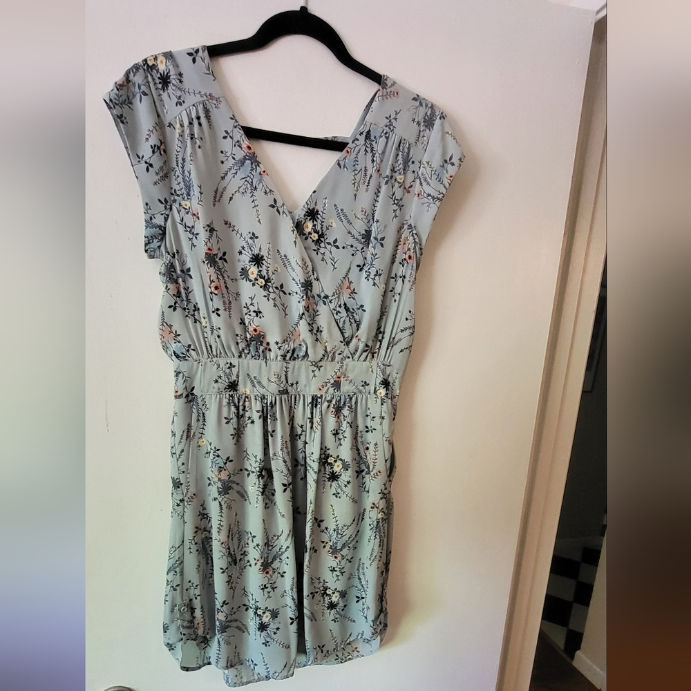DR2 Women's Blue Floral Blouse